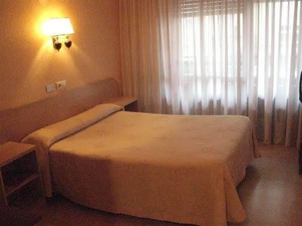 Hotel Achuri Vitoria-Gasteiz Eksteriør bilde